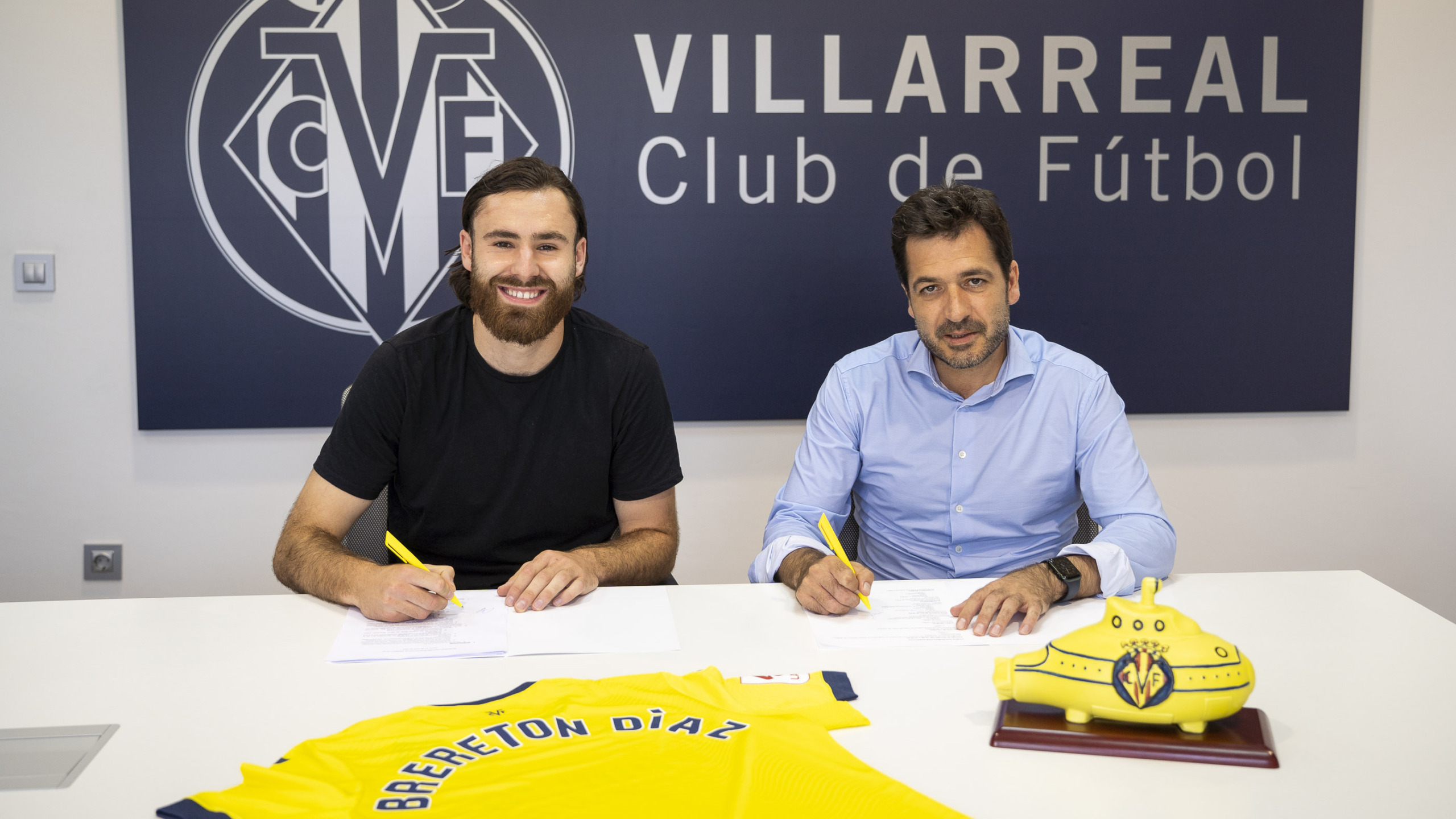 El Villarreal refuerza su delantera con el fichaje de Ben Brereton