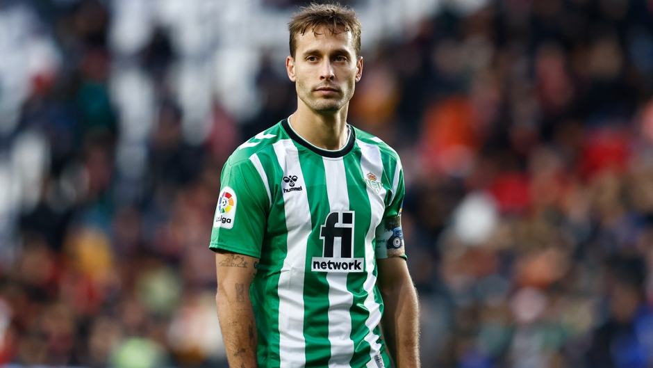 Mucho miedo en el Betis ante una posible salida de Sergio Canales