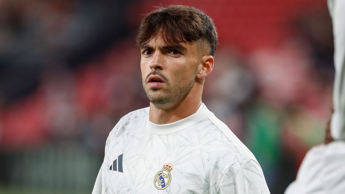 Raúl Asencio tiene ofertas para salir este verano. Raúl Asencio tiene ofertas para salir este verano.