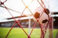 Cómo las estrategias del póker influyen en la manera en que los aficionados abordan los deportes de fantasía en todo el mundo