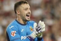 Arnau Tenas, nuevo guardián del Villarreal CF: Ascenso y rendimiento