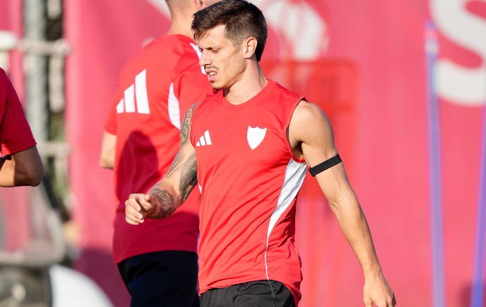 Alfon González retoma los entrenamientos con el Sevilla: Perspectivas antes del partido contra Osasuna