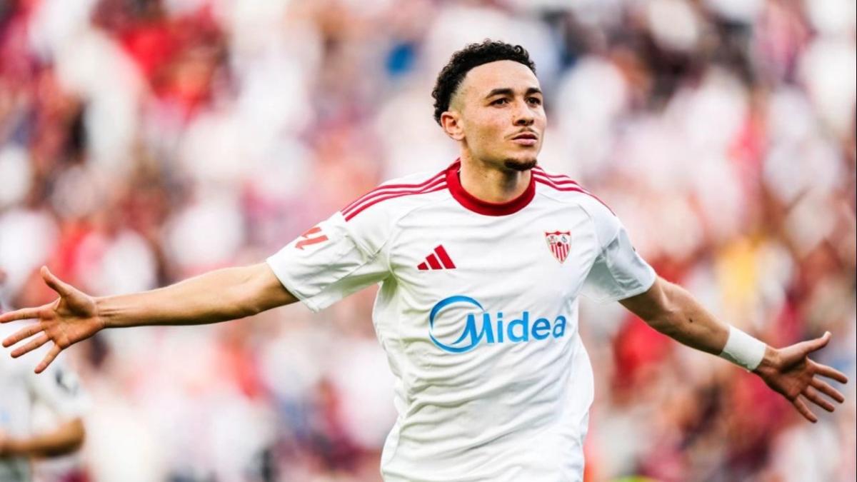 Rubén Vargas entrena con normalidad mientras Sow y Azpilicueta generan dudas para el Sevilla FC