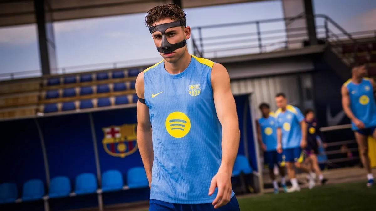 Fermín López vuelve con máscara tras su lesión y Marc Bernal sigue de baja en el Barça