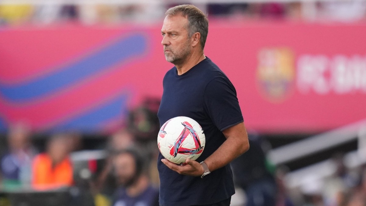 Flick aparta a seis jugadores en la recta final del mercado del Barcelona