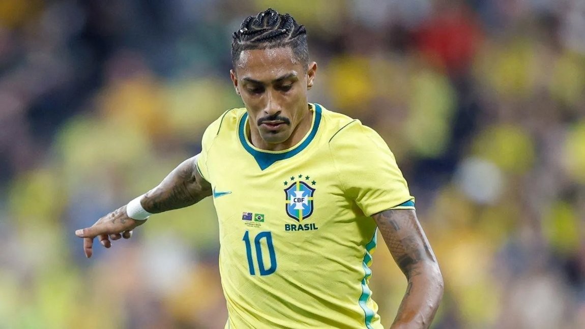 El Barça mira con preocupación el papel de Raphinha con Brasil