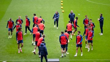 Atlético de Madrid: Paulista lesionado; Giménez y Correa entrenan con el grupo Atlético de Madrid: Paulista lesionado; Giménez y Correa entrenan con el grupo