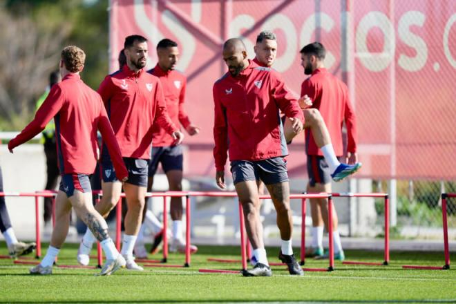 Recuperación de jugadores en el Sevilla FC: Marcao vuelve; Lamela, Lukebakio y Gudelj siguen adelante
