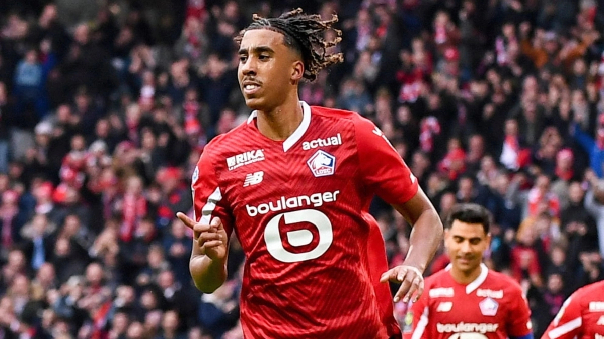 El Real Madrid prepara una oferta económica por Leny Yoro El Real Madrid prepara una oferta económica por Leny Yoro