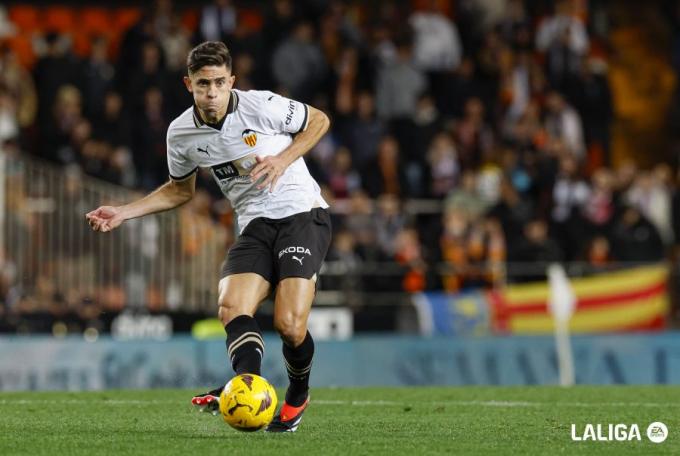 El adiós de Gabriel Paulista al Valencia CF: entre lágrimas y un nuevo destino El adiós de Gabriel Paulista al Valencia CF: entre lágrimas y un nuevo destino